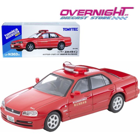 Tomica Limited Vintage Nissan Skyline 4 Door Sports Sedan GT Fire command (Chichibu Fire Department) - Escala 1/64 TLV-N363a