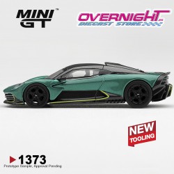 -PREORDER - Mini GT Aston Martin Valhalla Podium Green 2025 Escala 1/64 MGT01373-L