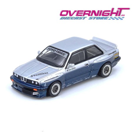 Inno64 Pandem Rocket Bunny E30 M3 plata y azul Escala 1/64 IN64-E30P-SILBLU