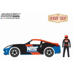 Greenlight 2020 Nissan 370Z con figura piloto - The Hobby Shop Series 16 - Escala 1/64 - gl97160F