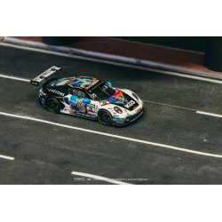 Tarmac Works Porsche 911 Gt3 R - Ayhancan Guven DTM 2023 - Escala 1/64 - TC-T64-084-23DTM75
