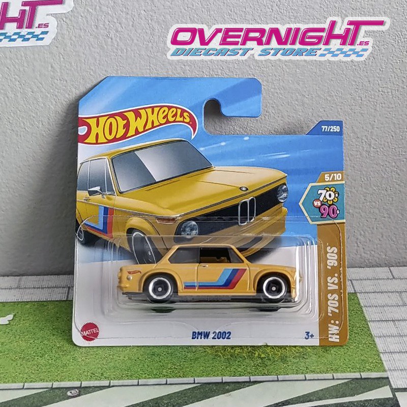 Hot Wheels BMW 2002 HW 70s VS 90s HYX21-N522