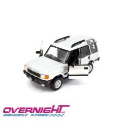 BMCreations Land Rover 1998 Discovery 1 plata - Escala 1/64 BM64B0187lhd