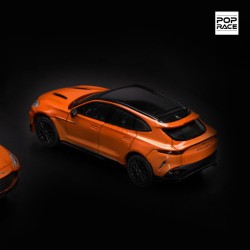 Pop Race Aston Martin Dbx 707 Cosmos Orange Escala 1/64 PR640148