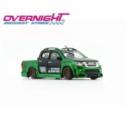 BM Creations Isuzu D-Max Low Rider - Malaysia Exclusive – Tmcs2025 verde - Escala 1/64 BM64B0466Rhd