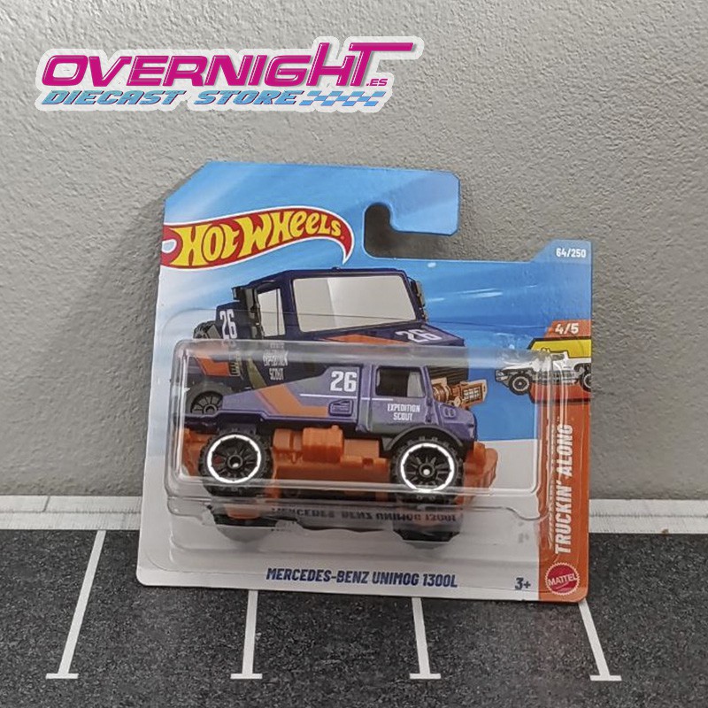 Hot Wheels Mercedes Benz Unimog 1300L Truckin Along JJJ32-N521