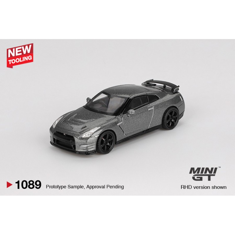 Mini GT Nissan GTR (R35) CRS Version Dark Metal Gray 2013 MGT01089-R