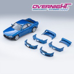 Tomica Limited Vintage 2000 Nissan Skyline 2-Door Sports Coupe 25GT Turbo azul con accesorios - Escala 1/64 LV-N353b