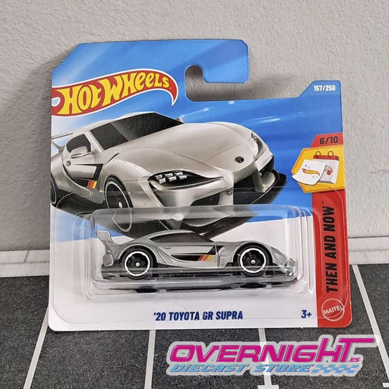 Hot Wheels 20 Toyota GR Supra Then and Now JJK04-N521