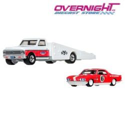 Hot Wheels Premium Team Transport Chevrolet Corvair Yenko Stinger y Ramp Truck JHX91