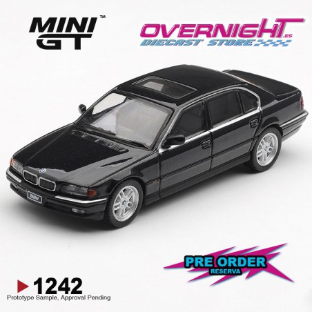 - PREORDER - Mini GT Bmw 750il (E38) Black Sapphire 1999 Escala 1/64 MGT01242-L