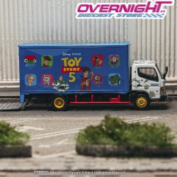 - PREORDER - Tarmac Works Mitsubishi Fuso Canter Toy Story 5 - En blister - By Disney - Escala 1/64 T64T-TL002-TS