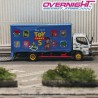 - PREORDER - Tarmac Works Mitsubishi Fuso Canter Toy Story 5 - En blister - By Disney - Escala 1/64 T64T-TL002-TS